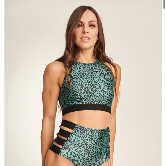 paradise chick Other - NWT Pole Top